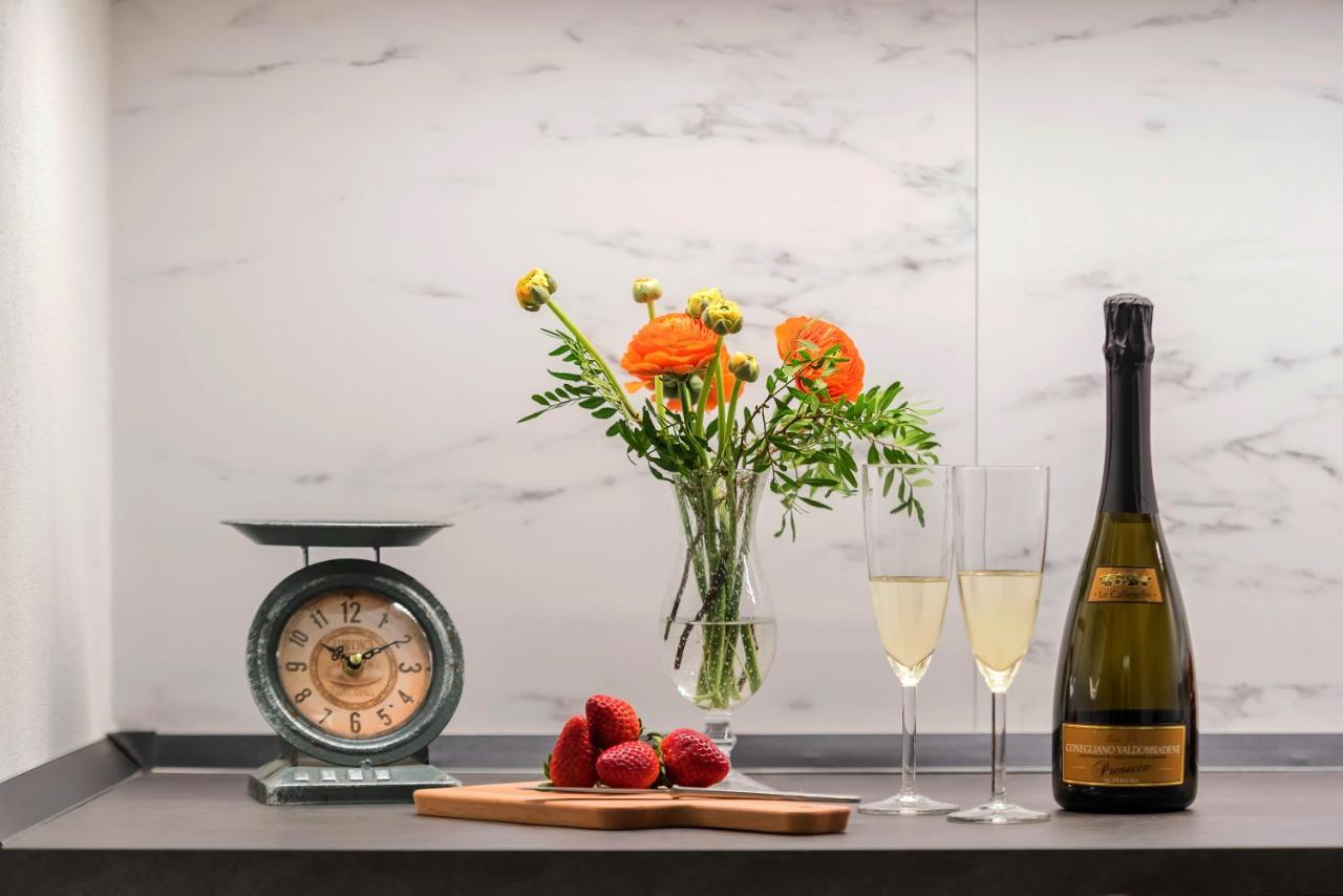 Riva San Zeno - Mood Apartments Verona Luaran gambar