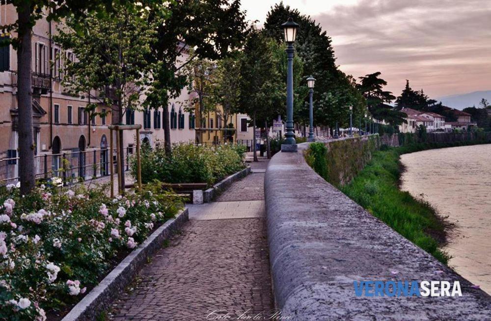 Riva San Zeno - Mood Apartments Verona Luaran gambar